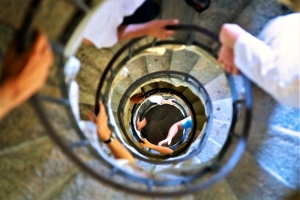 イタリア・塔の螺旋階段写真