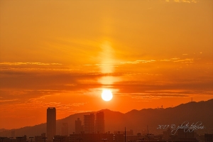 兵庫・芦屋の太陽柱写真