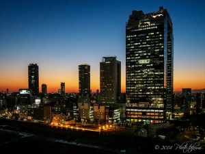 グランフロント大阪の夕景写真