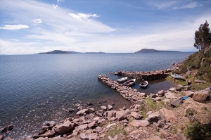 ペルー・チチカカ湖の風景写真